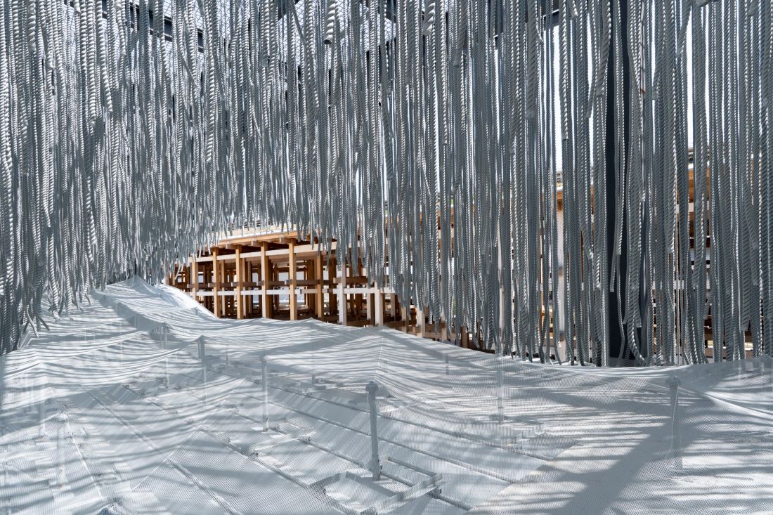Pawilon Portugalii na Expo 2025 w Osace - widok wnętrza 