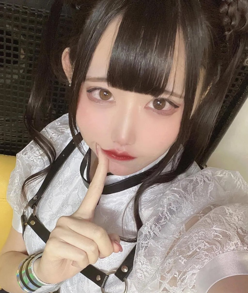 Cosplaying girlfriend Saki Sato carried out the bizarre assault after an argument with her 21-year-old boyfriend. Photo: QQ.com