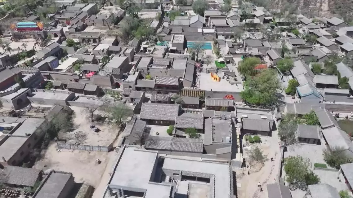 Unique tourism experiences across China captivate visitors during May Day Holiday