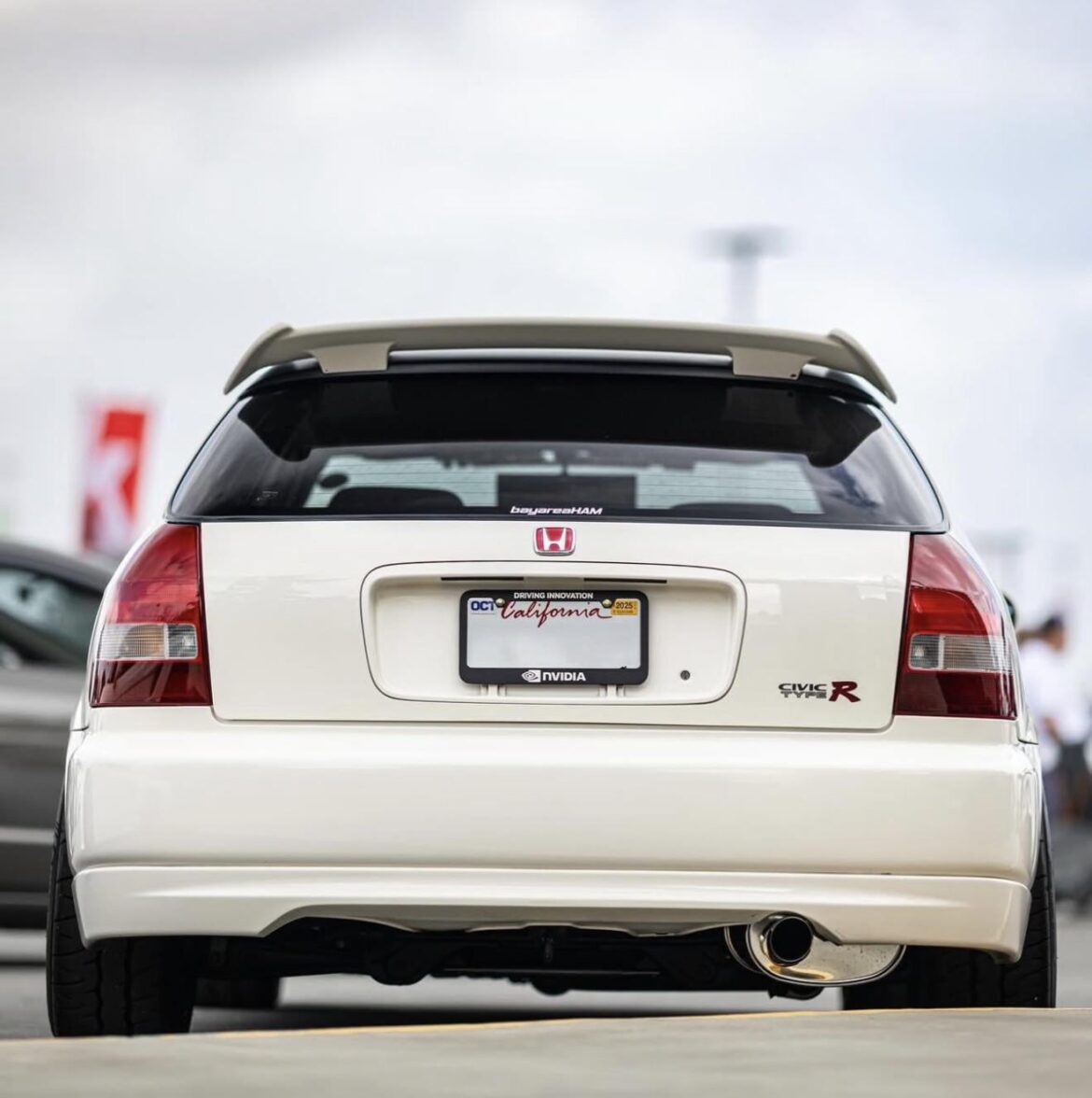 Can anyone identify this Civic exhaust?