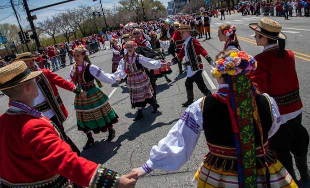 Members of Polanie Dancers, a folklore group perform during the Polish Constitution Day Parade along Columbus Drive in Chicago on May 4, 2019. (Zbigniew Bzdak/Chicago Tribune)