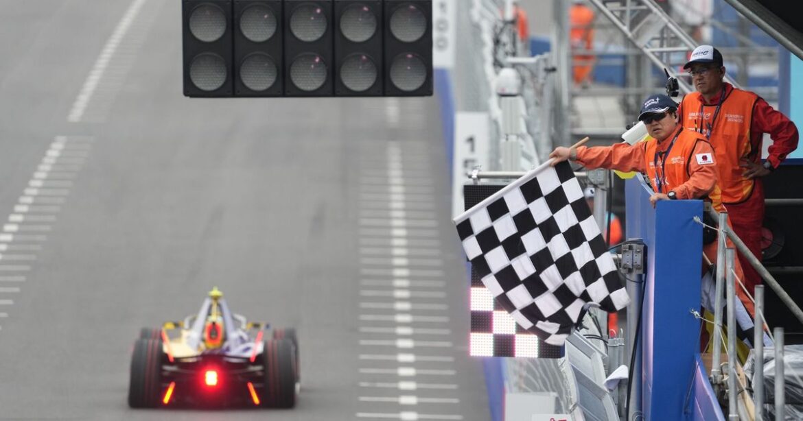 Free Practice 1, the 2025 Tokyo E-Prix Round 8