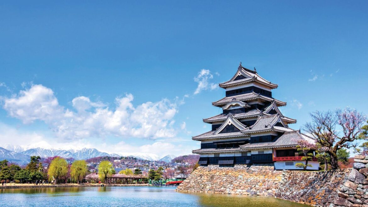 Precision Style For The Streets And Stillness Of Osaka Precision Style For The Streets And Stillness Of Osaka