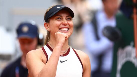 Paula Badosa defeated Naomi Osaka with a 6-7 (1/7), 6-1, 6-4 win in the first round of the French Open. (REUTERS)