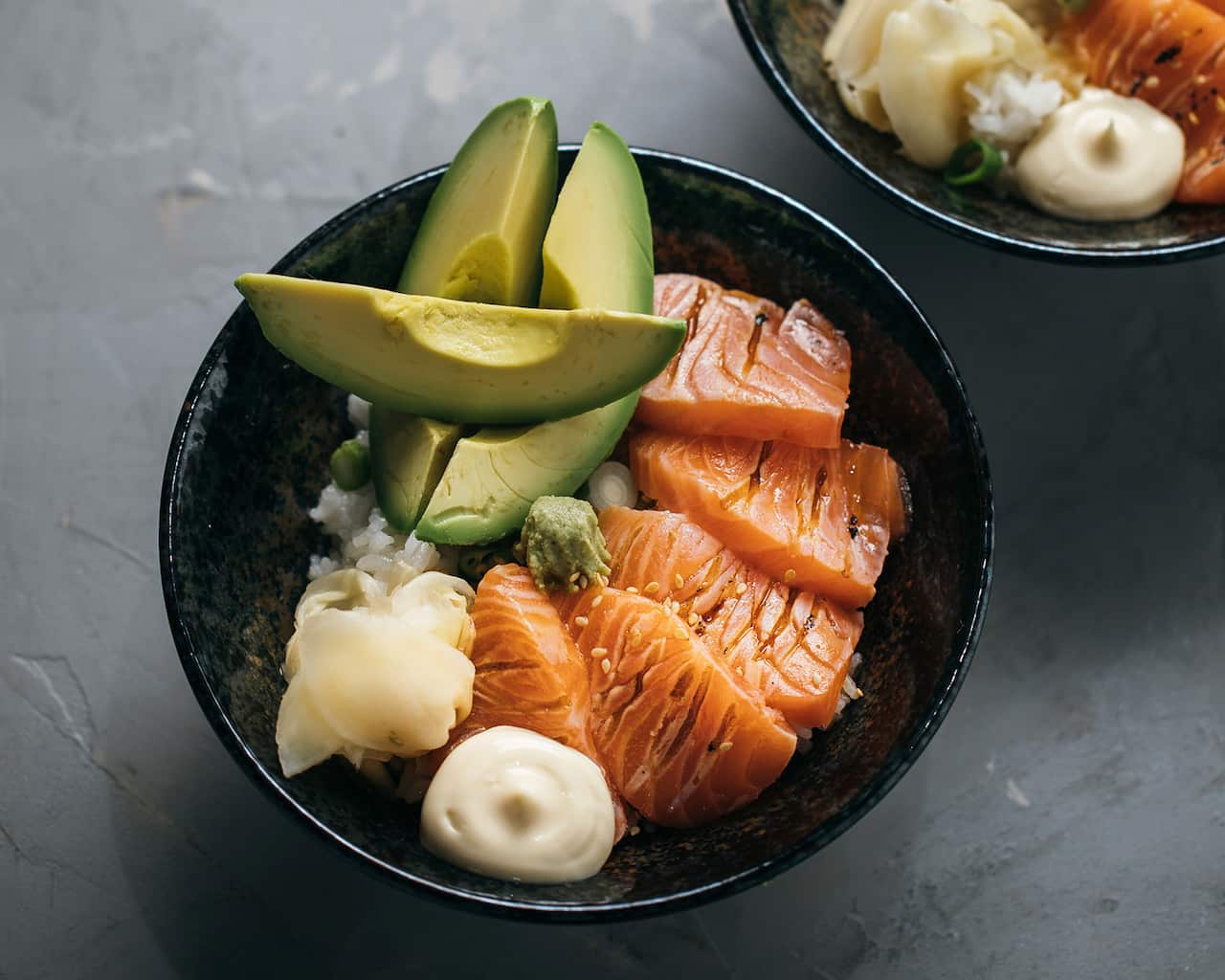 Aburi salmon donburi