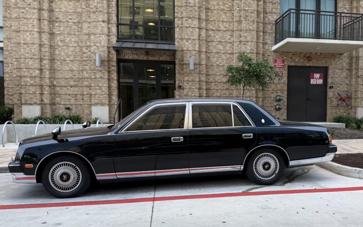 Somebody at the Domain is absolutely PIMPIN'.