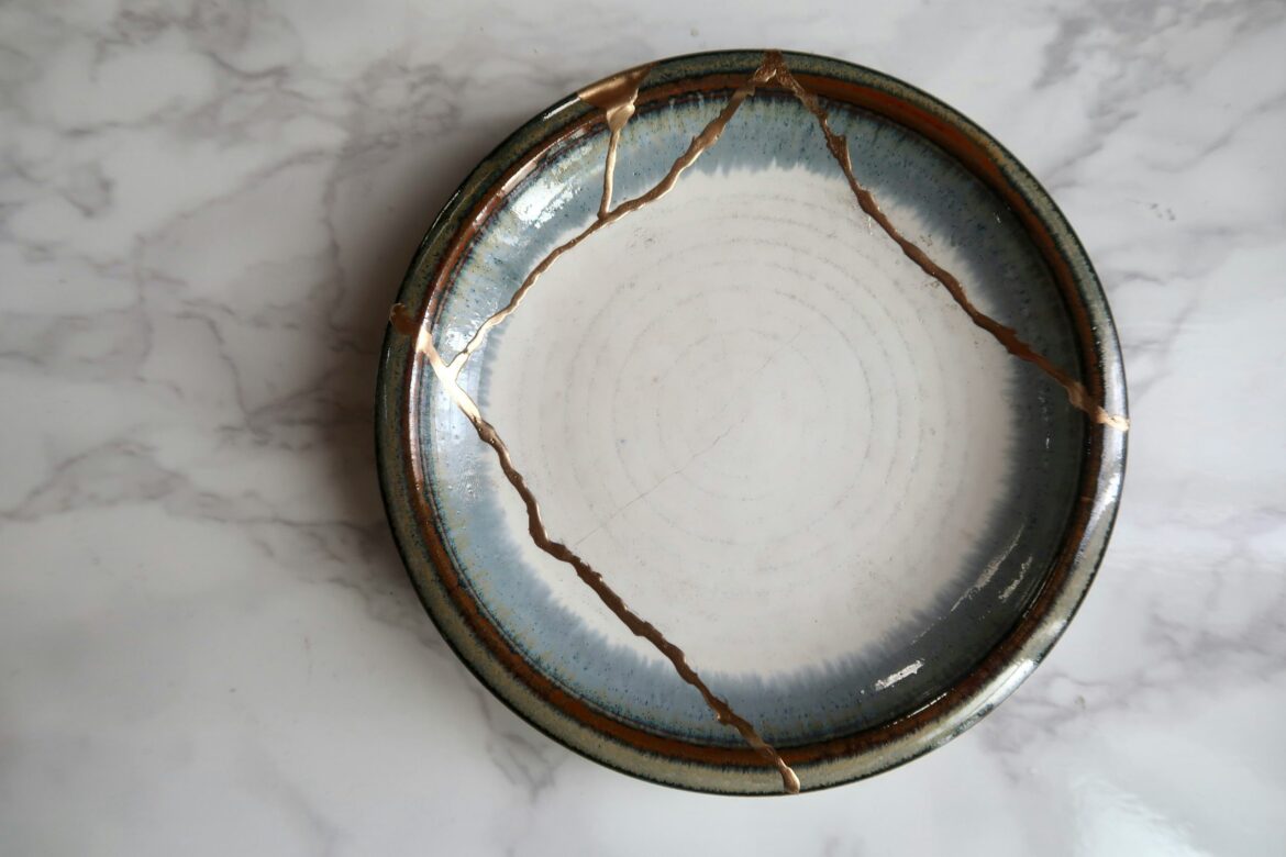 3 Lessons from the Japanese Art of Kintsugi