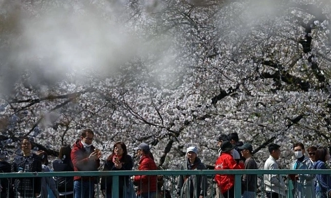 Japan tourists soar 28.5% in April to record 3.9 million
