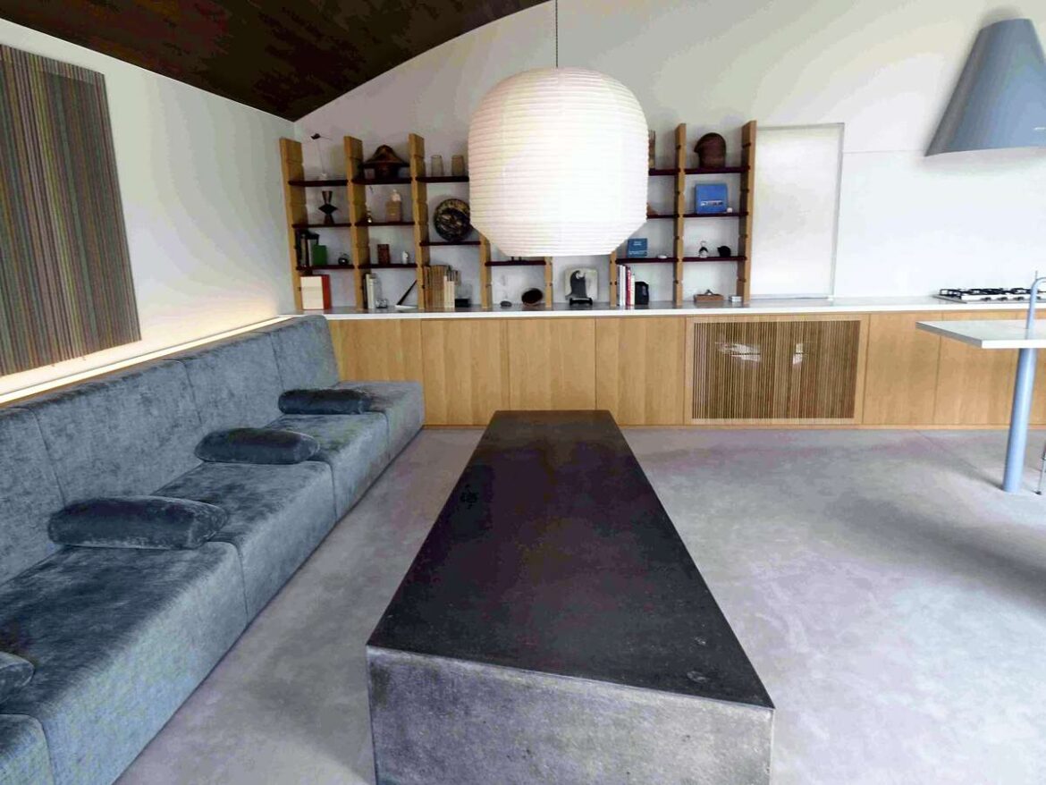 Firms Incorporate Traditional Japanese Craft Techniques Into Construction Materials with Local Government Support