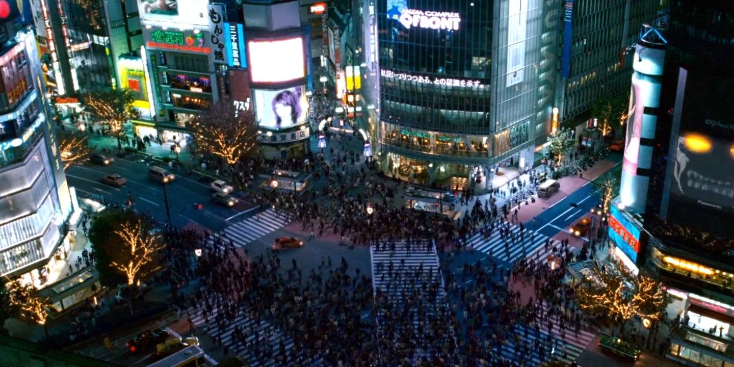 Cars driving through crowds in The Fast and the Furious: Tokyo Drift (2006)