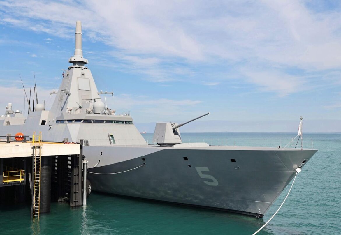 Japanese frigate arrives in Australia as Tokyo bids for defense deal Yahoo news home