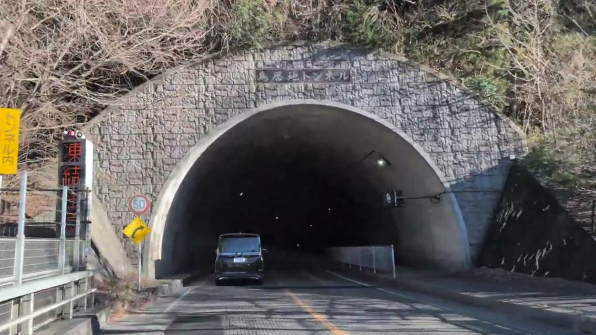 Driving in Fujiyoshida Japan - Mount Fuji to Onsen - Part 1 - 4K