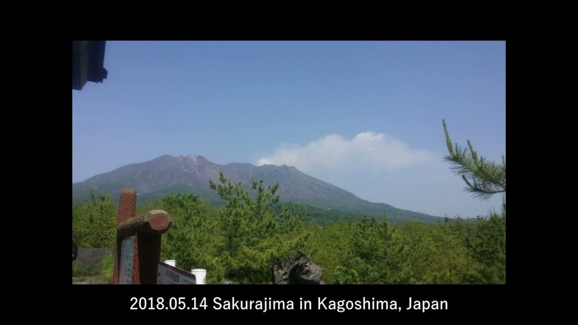 Sakurajima Active Volcano in Kagoshima, Japan #japan #kagoshima #sakurajima #volcano