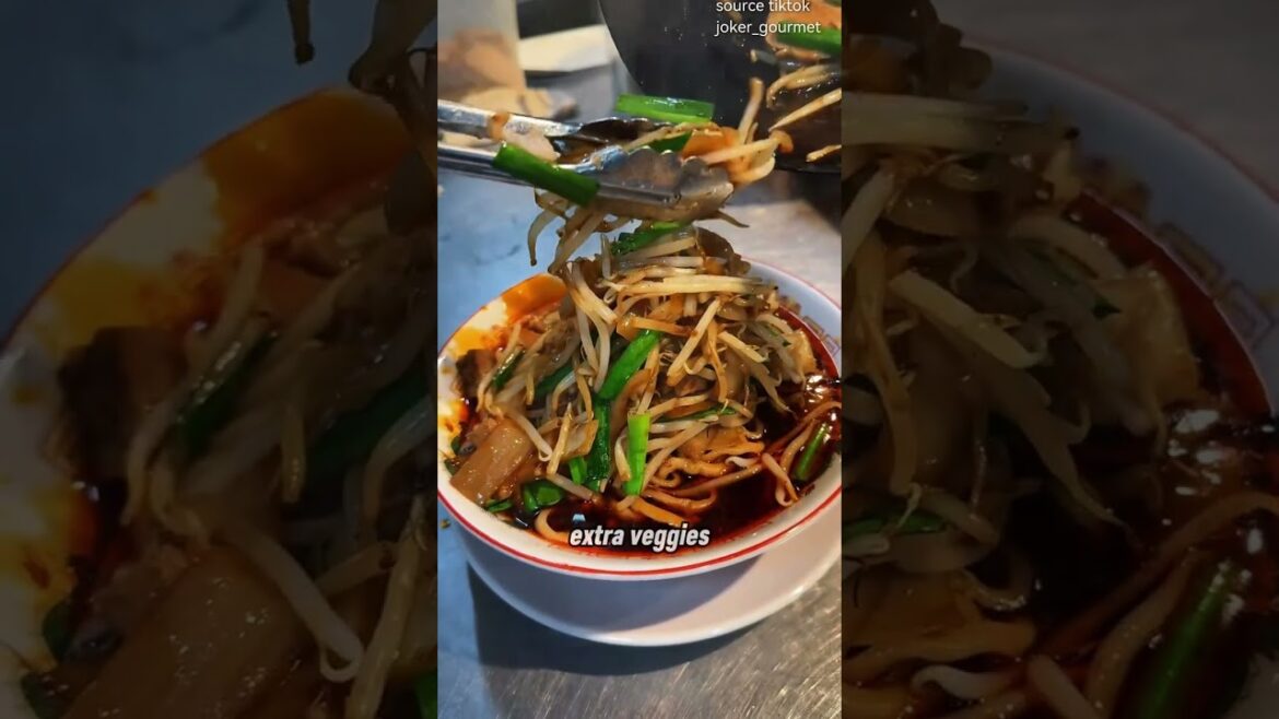 This Spicy Garlic Ramen Will Hit You Like a Truck π§ππ₯ #ramen #japanesefood #foodshorts This Spicy Garlic Ramen Will Hit You Like a Truck π§ππ₯ #ramen #japanesefood #foodshorts