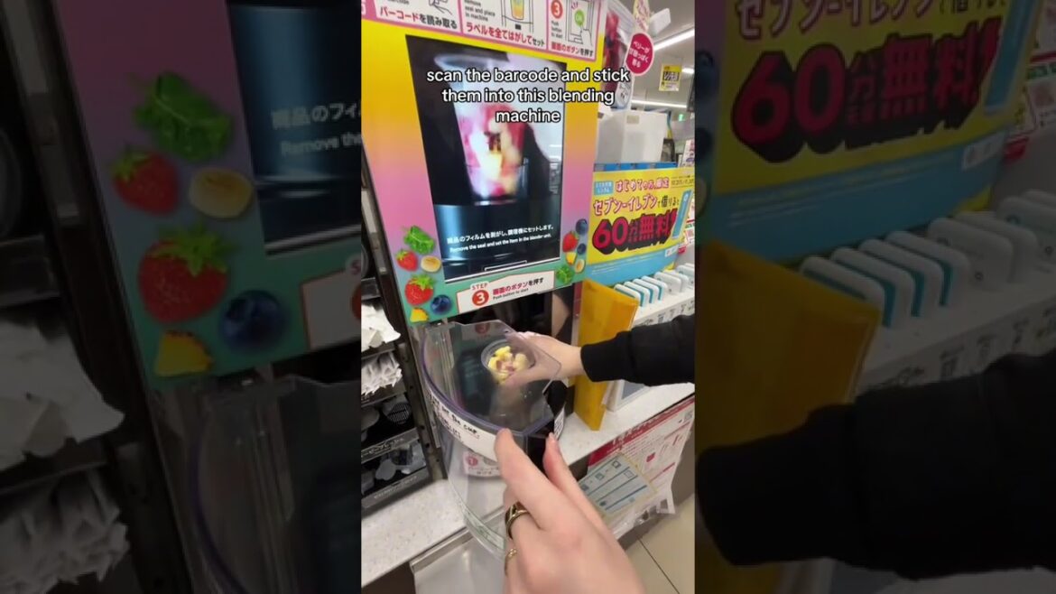You Can Make Fresh Smoothies at Japanese 7-Eleven? | Travel Japan