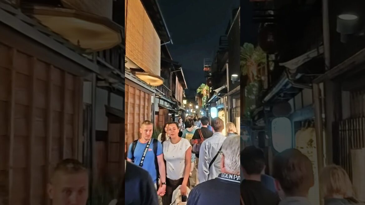 2025年5月29日（木）平日の京都河原町の人出状況。観光客大殺到！平日的京都河原町人潮擁擠，遊客絡繹不絕！Crowds in Kawaramachi, Kyoto on a weekday.