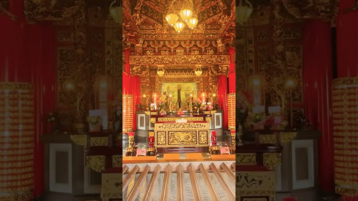 Yokohama Kuan Ti Miao temple in Chinatown🇯🇵#japan #asia #travel #temple #beautiful