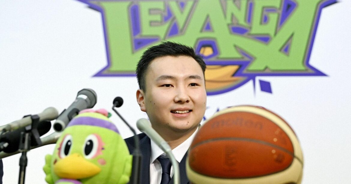 Basketball: Tominaga sees playing for Hokkaido as shortcut to NBA Basketball: Tominaga sees playing for Hokkaido as shortcut to NBA