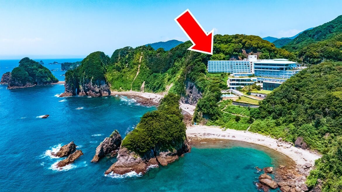 A Hidden Onsen Hotel on Japan’s Seaside Cliffs | Dogashima New Ginsui A Hidden Onsen Hotel on Japan’s Seaside Cliffs | Dogashima New Ginsui