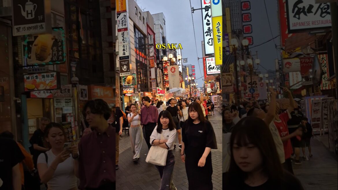 Walking in Osaka JAPAN #shorts #osaka #japan