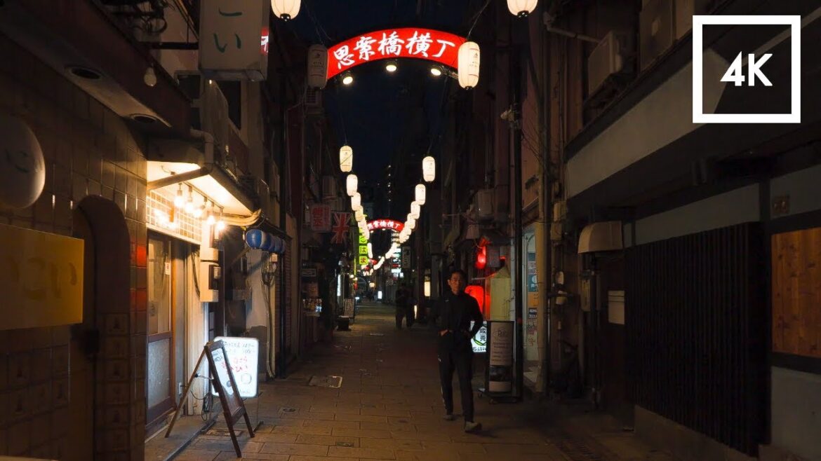Japan - tour exploring the charm of Nagasaki by night, where history and modernity converge // 4K