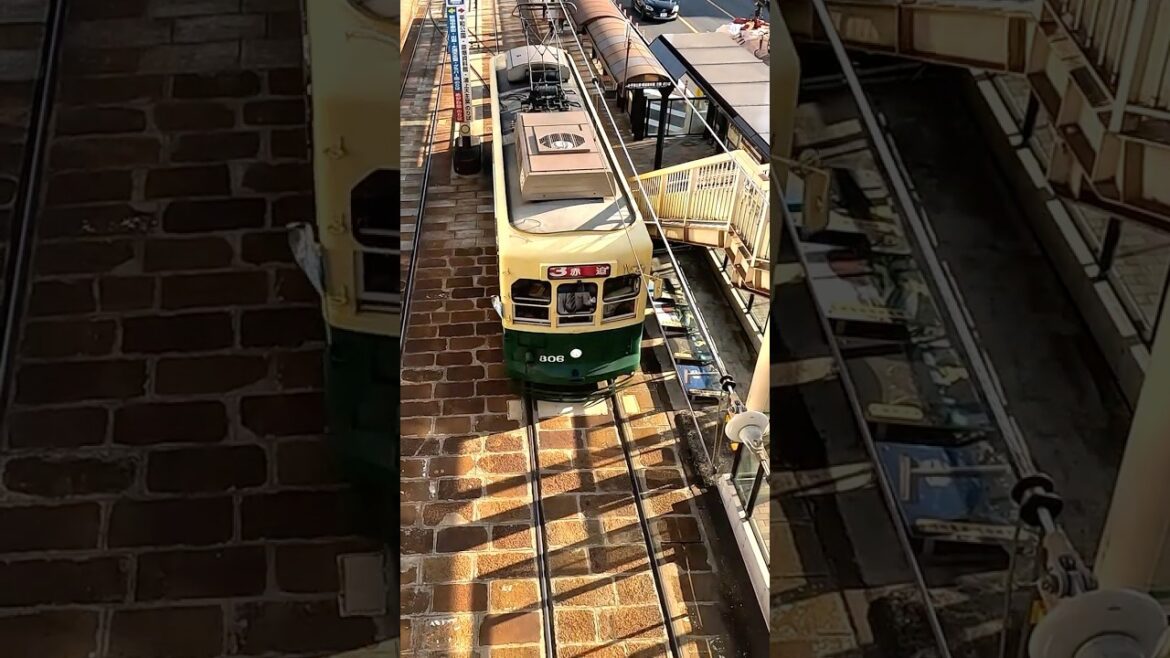 Nagasaki Tram 300形 - Bird eye