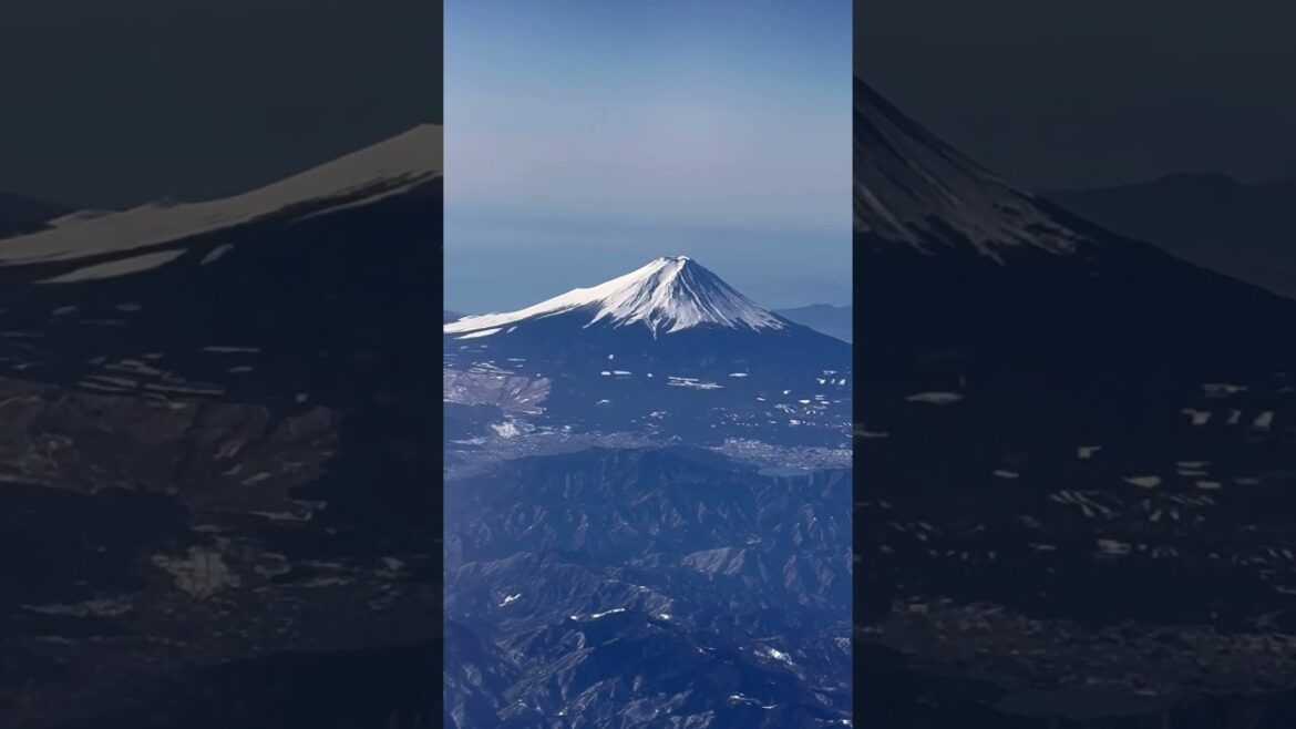 Mt.Fuji, Japan  #shorts  #travel #short #airplane #koreanair