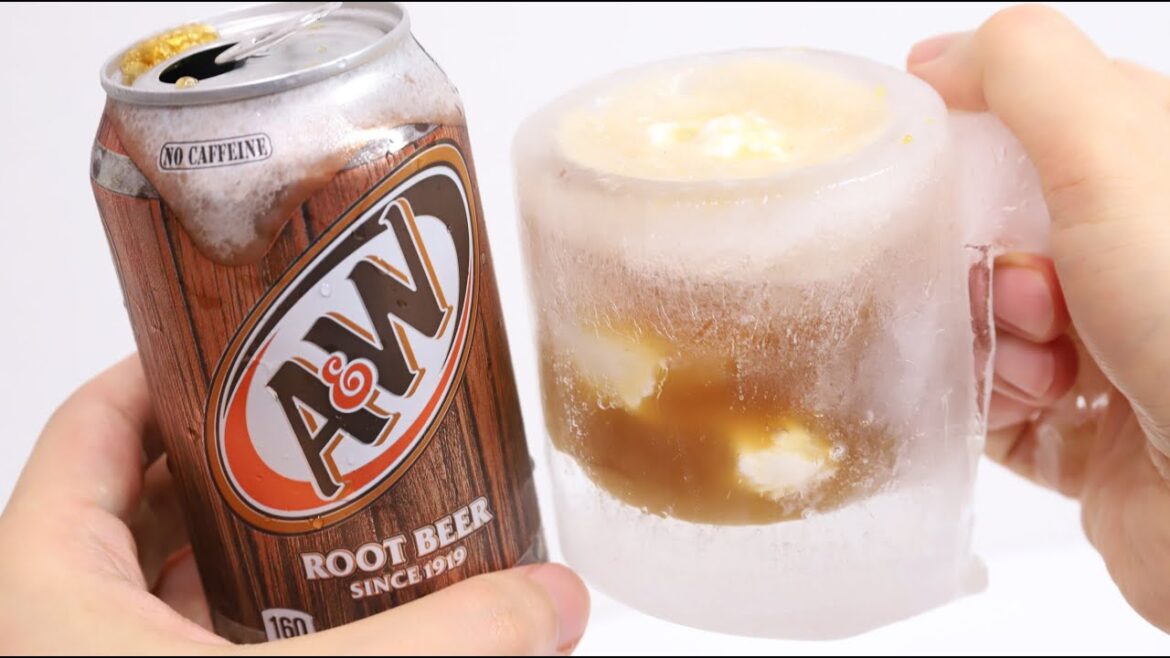 Root Beer Floats or Root Beer in Ice Cream with Ice Mug