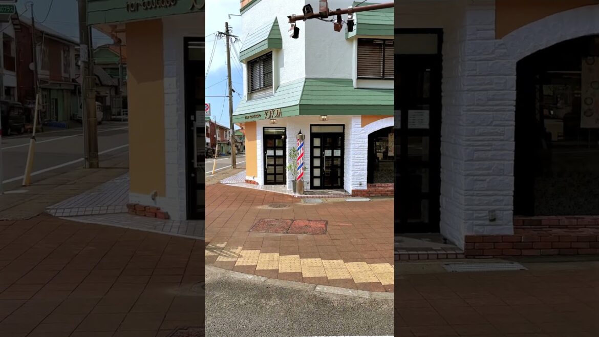 Beauty Salon in Tenjin-cho, Minamata City, Kumamoto, Japan. #japaneselandscape #japanesecountryside