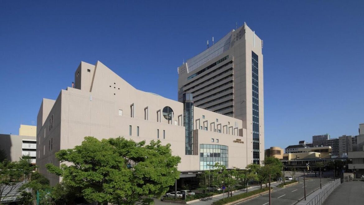 Kobe Seishin Oriental Hotel, Japan | Travel Book