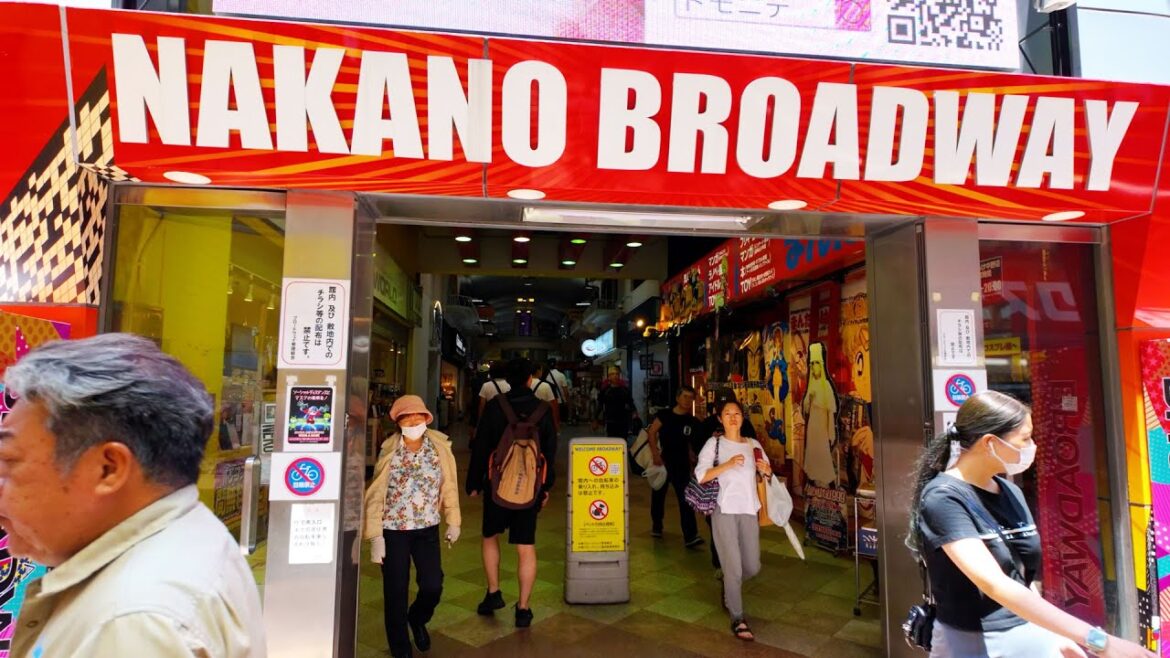 BETTER Than AKIHABARA? Nakano Broadway – Tokyo Walking Tour 4k BETTER Than AKIHABARA? Nakano Broadway - Tokyo Walking Tour 4k