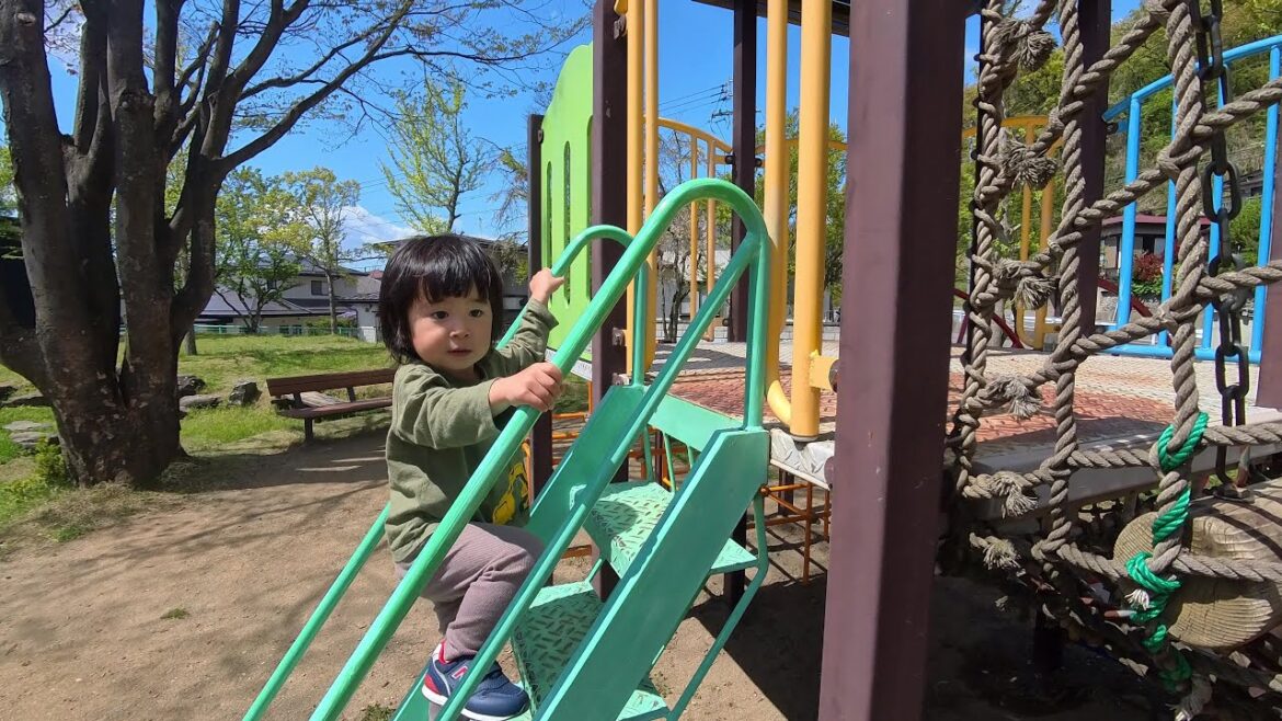 Nagano Park Fun: A 2-Year-Old & Dad's Joyful Day!　Japan Nagano Prefecture Travel with children