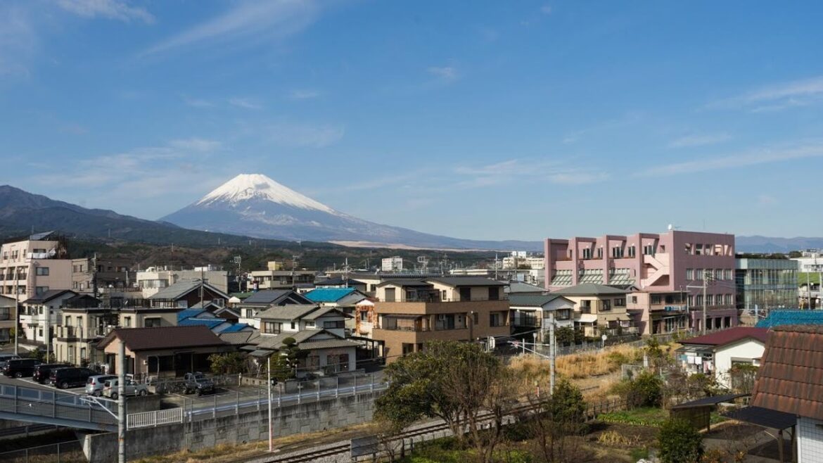 Mt  Fuju Flycam 4K   Hotel Just One   Susono, Shizuoka 410 1118, Japan