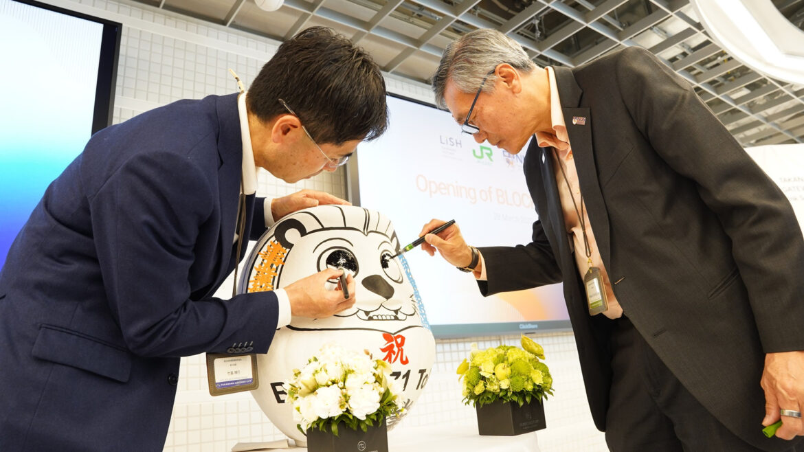 Propelling deep tech innovation with NUS’ newest start-up hub in Tokyo Painting Daruma's Eyes_NN1