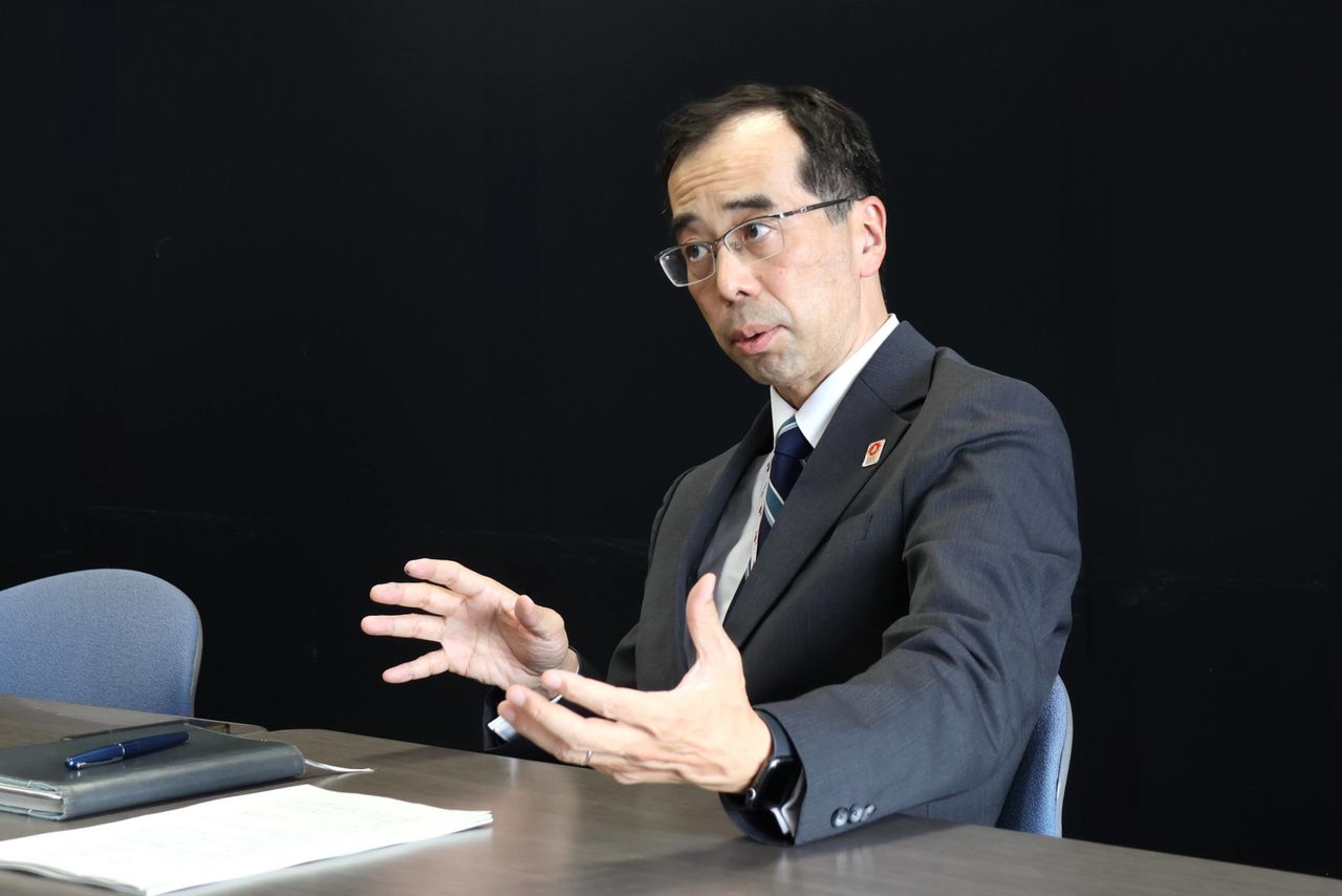 Nishikawa Kazumi, principal director of METI’s Trade and Economic Security Bureau. (© nippon.com)