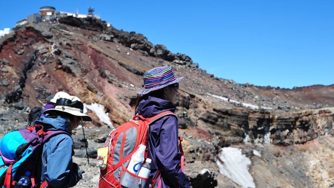 Mount Fuji Climbing Season | Nippon.com