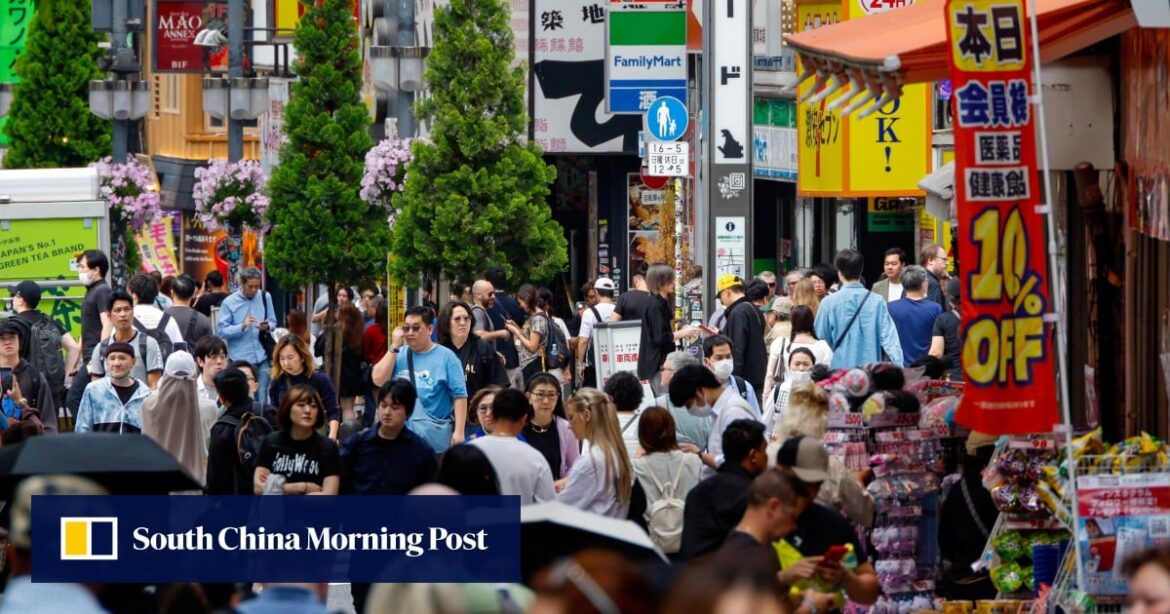 Group tour prices from Hong Kong drop 10% as tourists opt for alternatives to Japan Group tour prices from Hong Kong drop 10% as tourists opt for alternatives to Japan