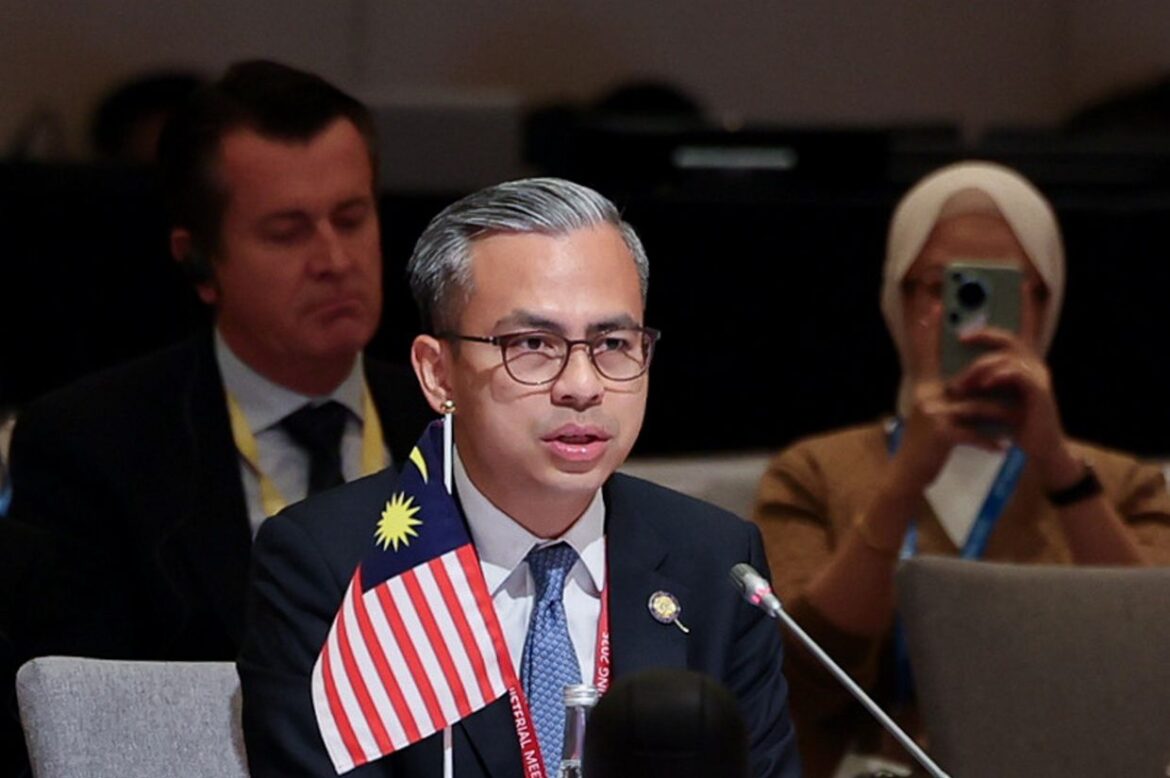 Malaysia shares 5G direction, gives focus on online security at Tokyo event, says Fahmi Malaysia shares 5G direction, gives focus on online security at Tokyo event, says Fahmi