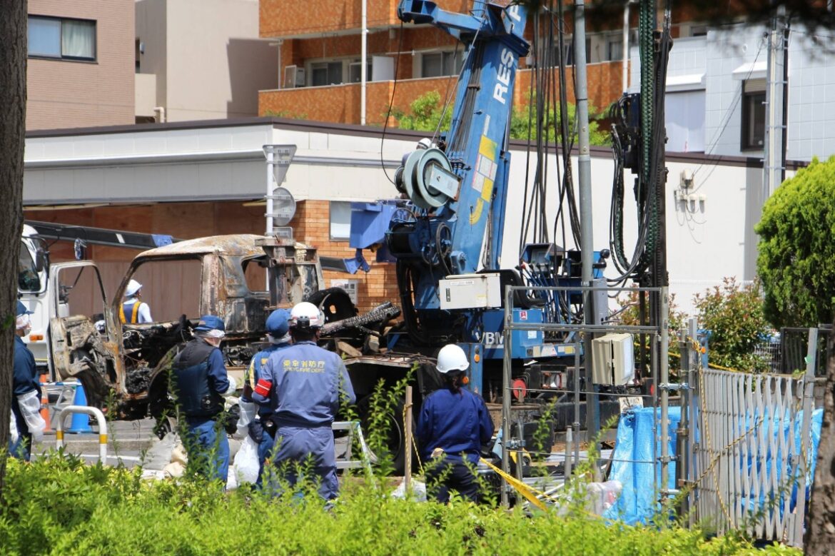 Tokyo construction site blast caused by gas cylinder buried in the ground Tokyo construction site blast caused by gas cylinder buried in the ground