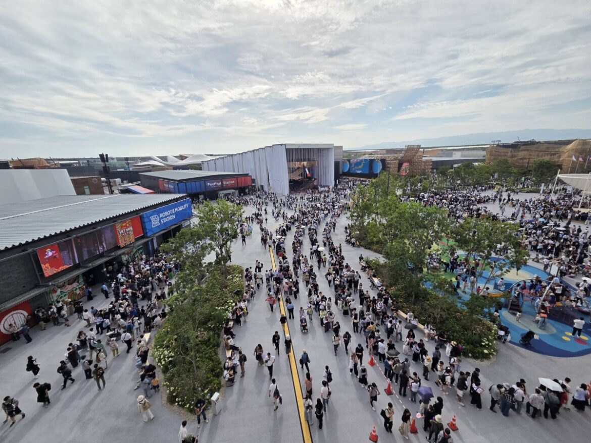Two months on, Osaka Expo organizer struggles to improve experience as crowds grow Two months on, Osaka Expo organizer struggles to improve experience as crowds grow