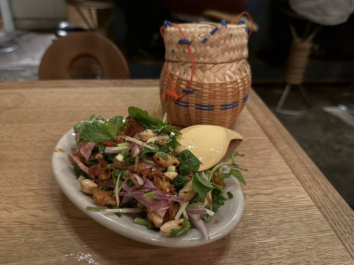 Come nightfall in Nakano, Thai eatery Orangutan opens its arms