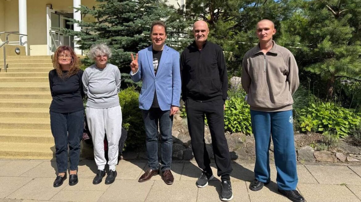 Citizens of Poland, Estonia, Latvia, Sweden, US and Japan among prisoners released in Belarus