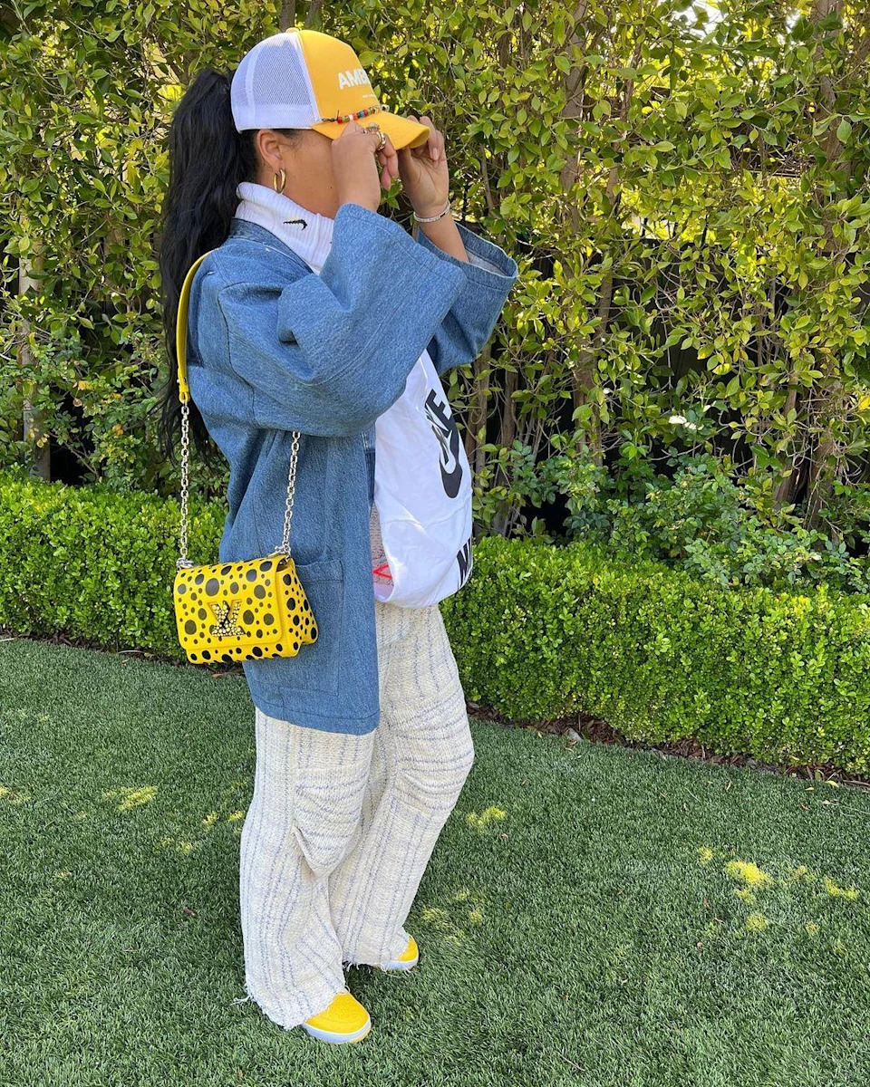 Naomi Osaka flaunts burgeoning baby bump