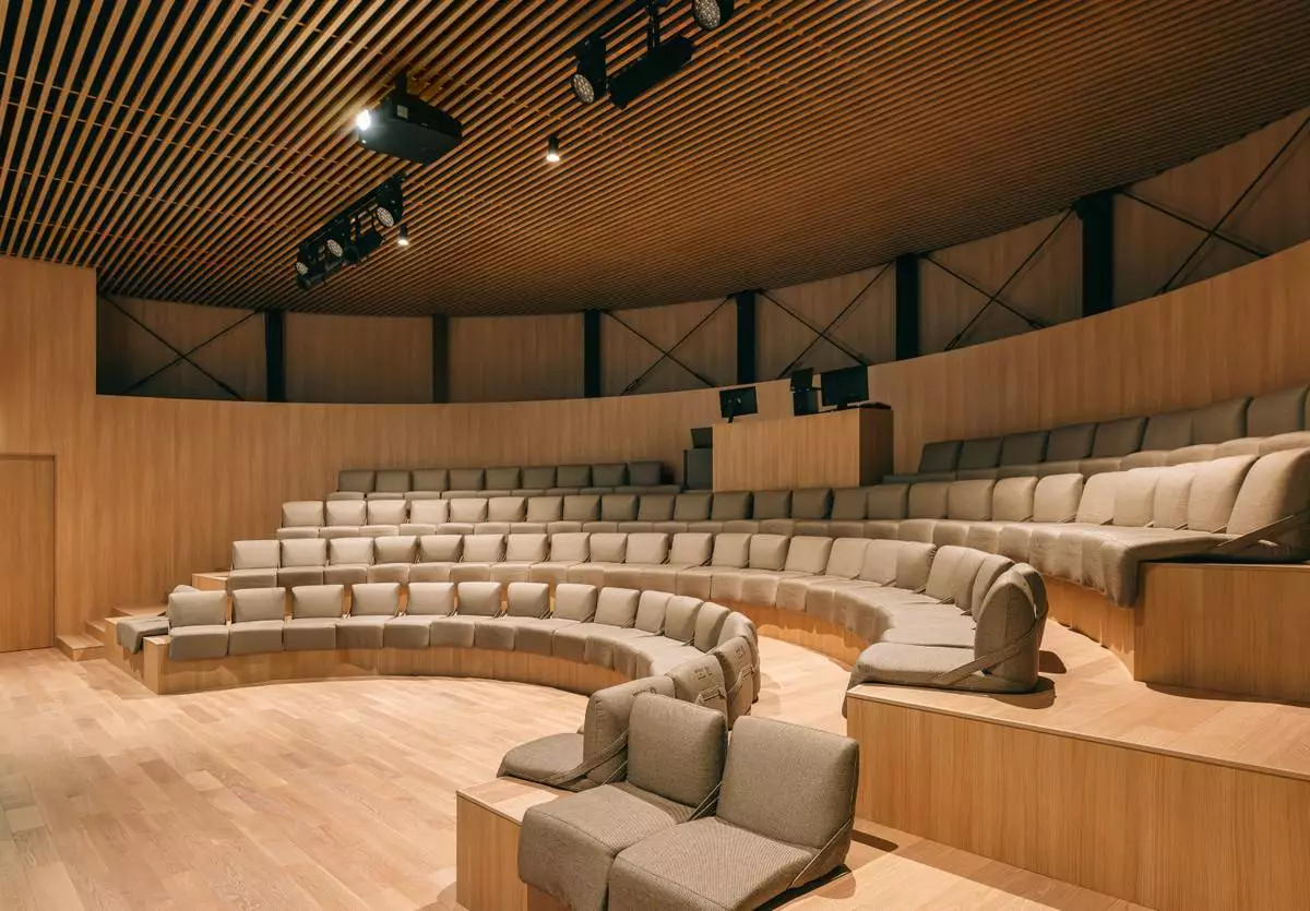 90 bespoke seats developed by the Natuzzi Style Center for the Theater within the Italy Pavilion.