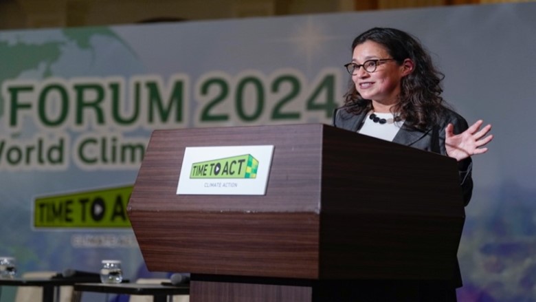 Angelica-Nunez-speaks-about-the-global-context-of-decarbonization