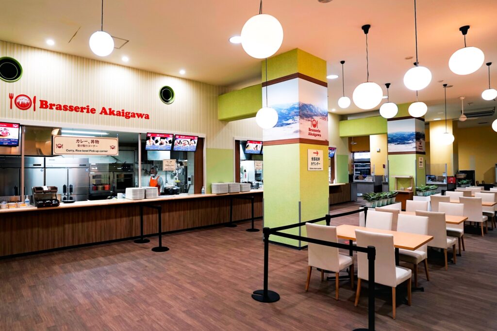 Brasserie Akaigawa at the gondola base station
