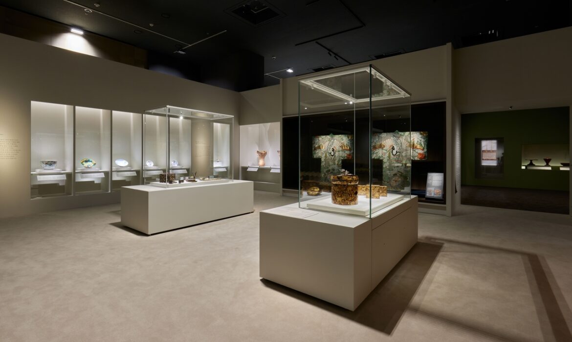 Meet the splendid and the unassuming Japanese art in Seoul