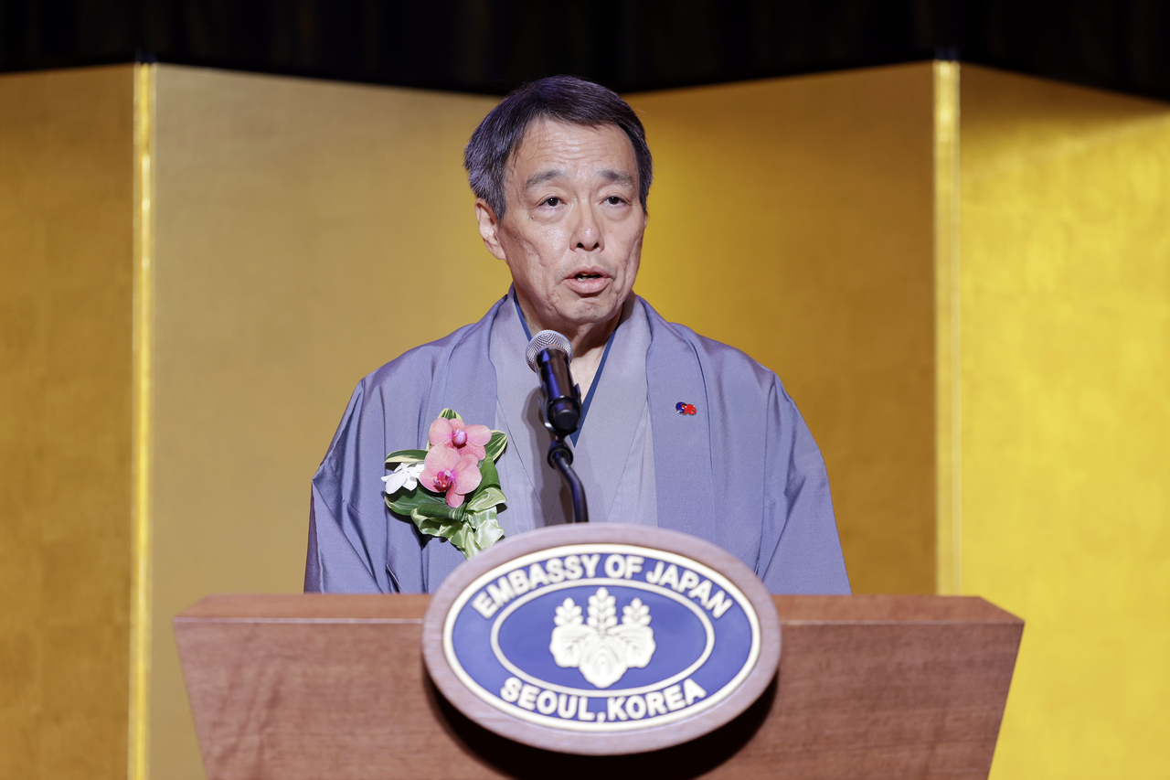 Japanese Ambassador to Korea Koichi Mizushima delivers remarks during a reception hosted by the Japanese Embassy to mark the 60th anniversary of diplomatic normalization between Korea and Japan, at Lotte Hotel in Seoul on Monday. (Newsis)