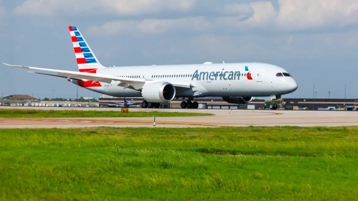 American Airlines Tokyo to New York Flight with 787 Makes Emergency Landing American Airlines Boeing 787-9P with Flagship Suites