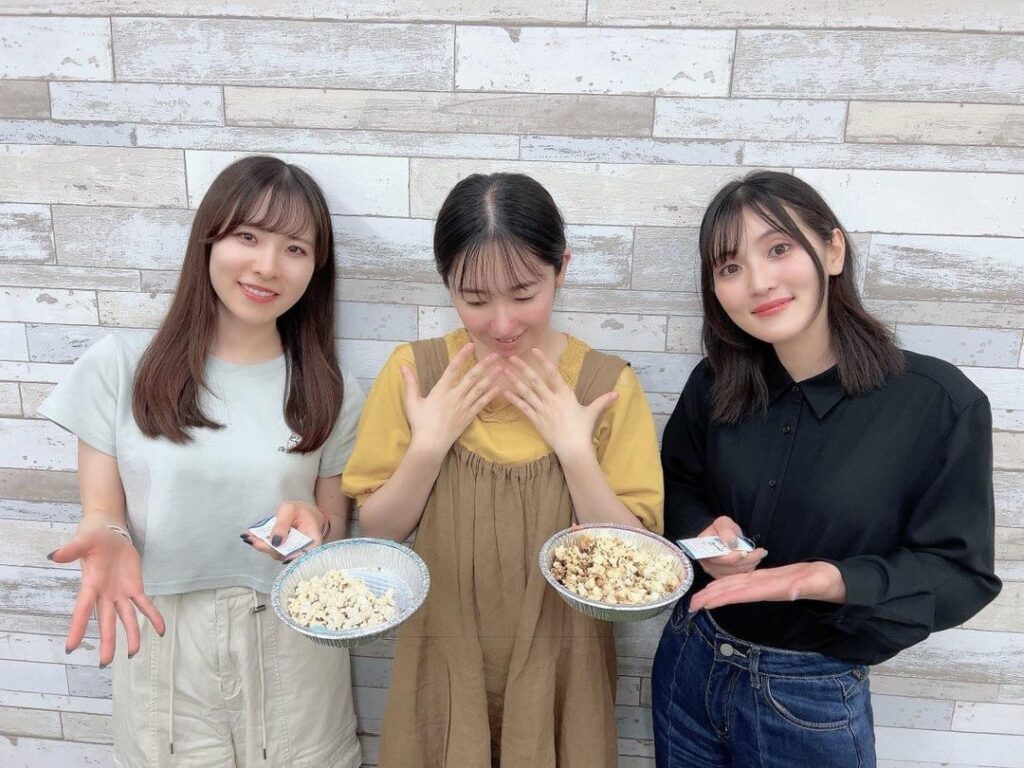 Mikawa Haruna, Koga Aoi, and Tono Hikaru at mono-gatari #10
